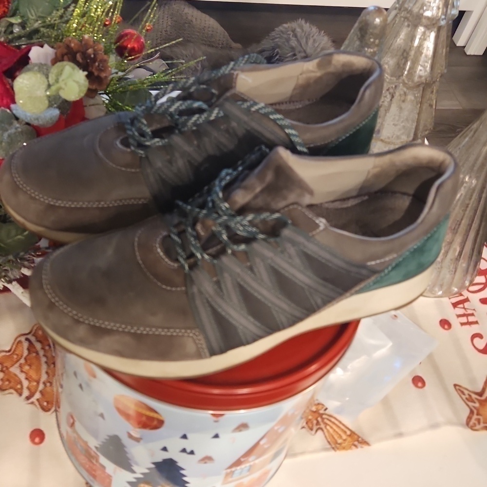 Dansko Suade Sneakers